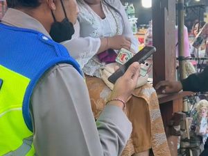 Viral Remaja Perempuan Ditinggal Cowoknya Seusai Sembahyang di Pura Besakih