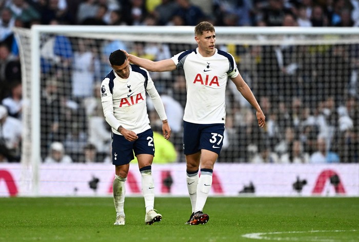 Tottenham dan Bisikan Degradasi