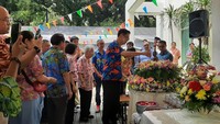 Tradisi Memandikan Patung Buddha Warnai Festival Songkran 2026 di Jakarta