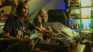 Dari Vinil hingga Kaset, Groove Story Hidupkan Budaya Musik Analog