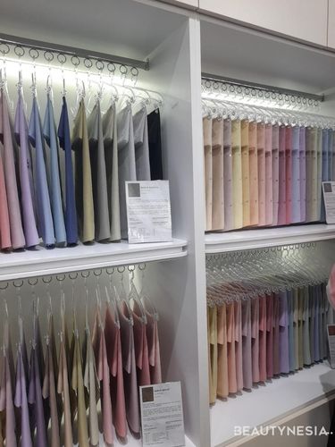 Koleksi hijab mewah dari Bawal Exclusive Indonesia