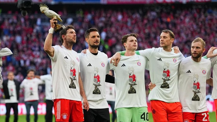 Leon Goretzka (Bayern Munich) and Manuel Neuer (Bayern Munich) celebrate during Matchday 30 1.Bundesliga: Bayern Munich and Stuttgart at Allianz Arena, Munich, Germany on April 19  2026. (Photo by Ulrik Pedersen/NurPhoto via Getty Images)