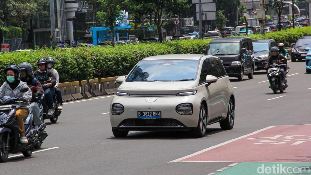 Revolusi Pajak Mobil Listrik Jakarta