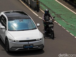 Mendagri Minta Gubernur Tetap Bebaskan Pajak Kendaraan Listrik