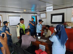 Kepala Pusing, Penumpang KMP Samudera Utama Jatuh ke Selat Bali