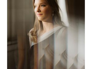 Foto Putri Eleonore dari Belgia Ultah ke-18, Gayanya Mirip Kate Middleton