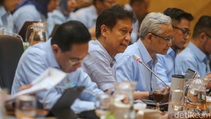 Rapat di DPR, Menkes Beberkan Penanganan KLB Campak