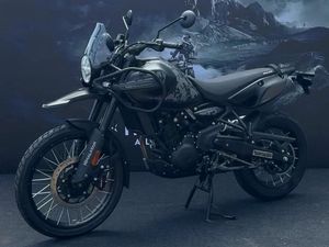 Royal Enfield Himalayan Black Edition Meluncur di RI, Harga Rp 168,3 Juta