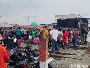 Tertabrak KA hingga Terpental ke Kandang Babi, Driver Ojol di Medan Tewas