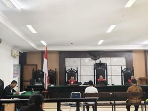 2 Terdakwa Korupsi Anggaran Pilkada Sumba Timur Dituntut 8 Tahun Penjara