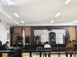 2 Terdakwa Korupsi Anggaran Pilkada Sumba Timur Dituntut 8 Tahun Penjara