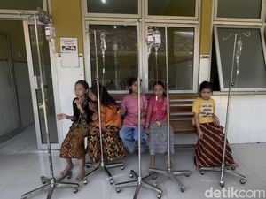 Puluhan Siswa SD di Rembang Diduga Keracunan MBG, Acara Kartinian Gagal Total