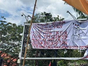 Wamendagri Ingatkan Gubernur Kaltim soal APBD: Banyak Catatan