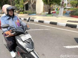 Kisah Amelia Kartini Aspal Tangguh Susuri Kerasnya Jalanan Lamongan