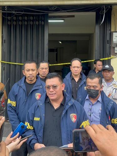 Bareskrim Polri menggeledah PT TSL mengenai kasus importasi handphone terlarangan (dok istimewa)