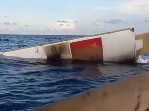 Video Heboh Nelayan Anambas Temukan Benda Misterius, Diduga Puing Pesawat