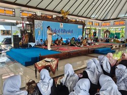 Kabar Baik untuk Guru PAUD di Batang, Bupati Faiz Siapkan Gaji ke-13 Tahun Ini