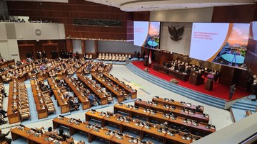 DPR Gelar Paripurna Pengesahan RUU PPRT, 314 Anggota Dewan Hadir