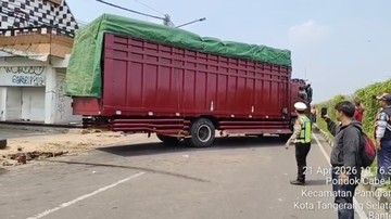 Truk Kejeblos di Pondok Cabe Sudah Dievakuasi, Lalin Mulai Normal