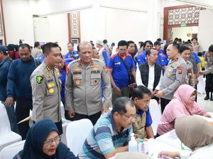 Jelang Mayday, Ribuan Buruh Datang ke Polda Jatim tapi Tidak Demo