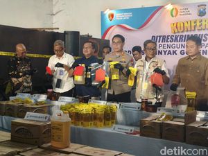 Terbongkar! 2 Gudang Produsen Minyakita Palsu di Sidoarjo Digerebek