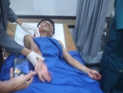 Pemuda di Palembang Dikeroyok Sekelompok Orang, Disabet Golok-Celurit