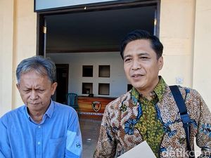 Blak-blakan Kuasa Hukum Guru Honorer Pemilik Ferrari