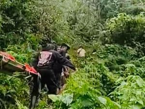 Evakuasi Dramatis Pria yang Ditemukan Tewas di Dasar Jurang Karangasem