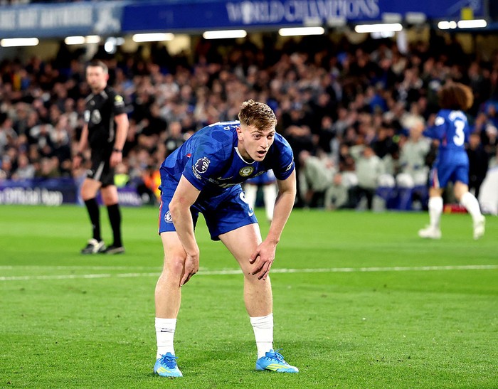 LONDON, ENGLAND - APRIL 18: Liam Delap of Chelsea reacts during the Premier League match between Chelsea and Manchester United at Stamford Bridge on April 18, 2026 in London, England. (Photo by Julian Finney/Getty Images)