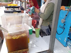 Harga Plastik Naik, Pedagang Es di Medan Ngeluh Untung Turun 20%