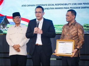 Ahmad Luthfi Raih Penghargaan Program Pengelolaan Sampah dari Kemendes PDT