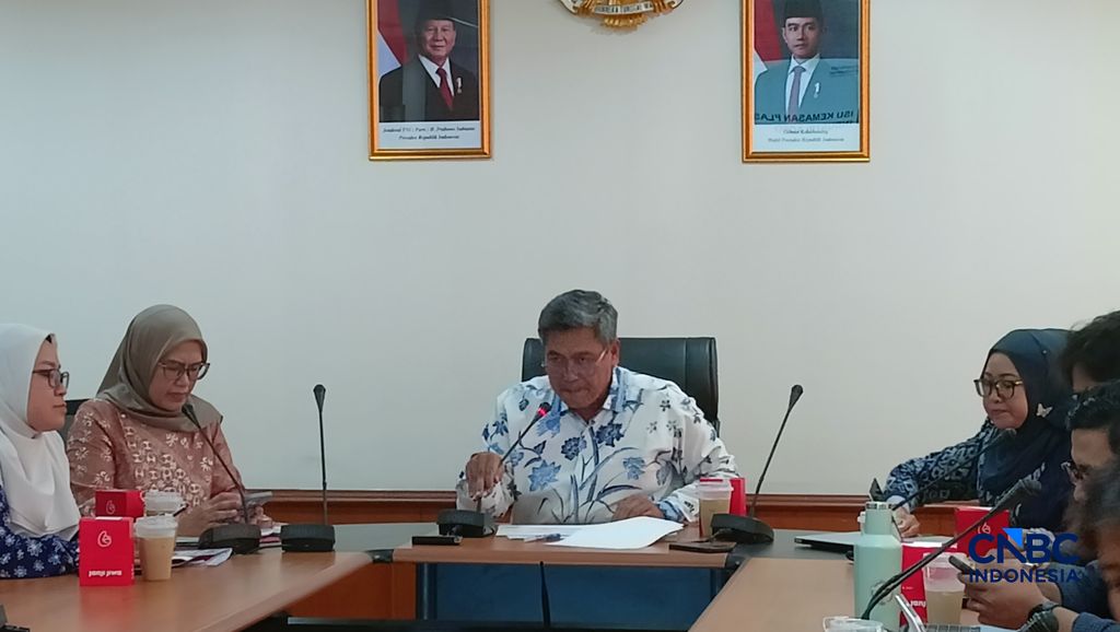 Plt. Dirjen Agro Kemenperin Putu Juli Ardika dalam obrolan dengan media, Selasa (21/4/2026). (CNBC Indonesia/Ferry Sandi)