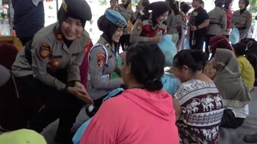 Semangat Kartini, Polwan Polda Metro Salurkan Baksos dan Edukasi Perempuan