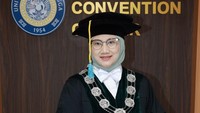 Kisah Prof Eighty, Dekan Perempuan Pertama Fakultas Kedokteran Unair