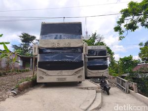Rumah Unik di Wonogiri Sensasional, Bentuknya Persis Bus Double Decker!