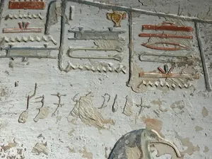 Ada Grafiti Berusia 2.000 Tahun di Makam Mesir Kuno, Tulisan Orang India?
