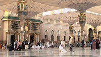 Kenapa Masjid Nabawi Dulu Dibangun dari Pelepah Kurma dan Tanah?