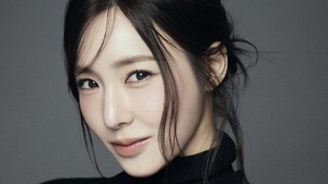 Tiffany Young Selalu Memesona Meski Tanpa Pink