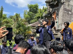 BEM Unud Geruduk DPRD Bali, Tuntut Solusi Konkret Atasi Sampah