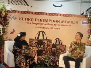 Alfamart dan Anne Avantie Rilis Totebag Eksklusif di Hari Kartini 2026