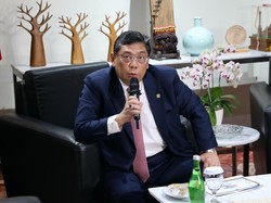 Utut Adianto Tegaskan RI Tetap Bebas Aktif di Tengah Dinamika Global
