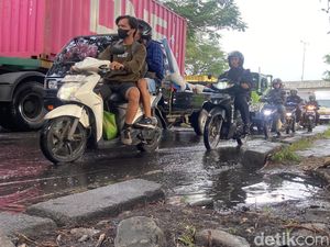 Banjir Rob Rendam Margomulyo Surabaya, Lalu Lintas Sempat Lumpuh