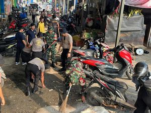 Brimob PMJ dan TNI Kompak Bersih-bersih, Pasar di Bekasi Kini Bebas Genangan