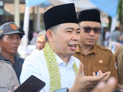 Gus Fawait dan Ning Ghyta Bawa Jember Panen Penghargaan