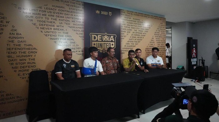 Jumpa pers usai mediasi antara Bhayangkara FC dan Dewa United menyusul kericuhan dalam pertandingan Elite Pro Academy U-20 akhir pekan lalu.