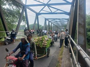 Geger Motor Terparkir di Jembatan Magetan, Pemiliknya Hilang Misterius