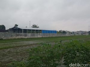 Ini Gudang Penyimpanan Mobil dan Motor Selundupan yang Dibongkar Polda Jateng