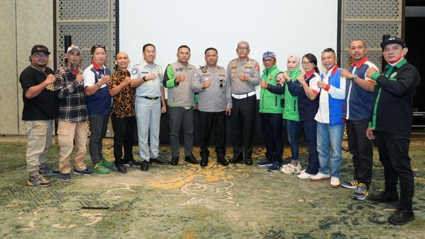 Kakorlantas Polri Irjen Agus Suryonugroho bersilaturahmi dengan perwakilan pengemudi ojol dari beragam wilayah di Nusantara.
