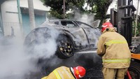 Diduga Overheat, Mobil Listrik Hyundai Kona Terbakar di Gresik