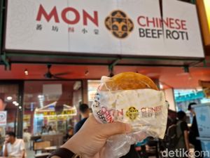 Antre 20 Menit Demi Roti Daging Viral di Malaysia, Worth It Nggak Ya?
